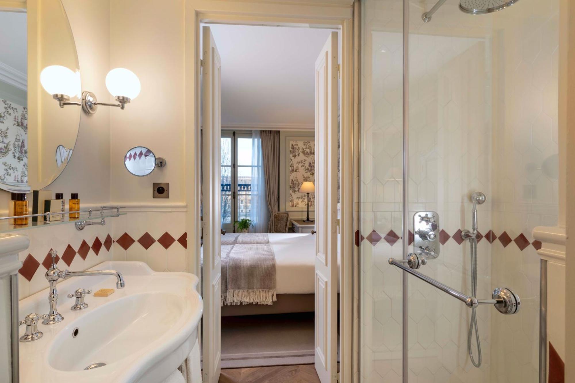 Hotel Du Quai Voltaire Paris Exterior foto