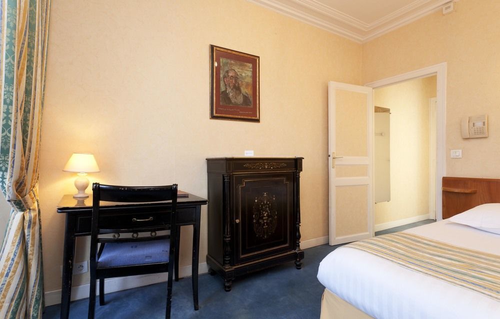 Hotel Du Quai Voltaire Paris Exterior foto