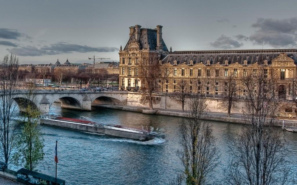 Hotel Du Quai Voltaire Paris Zimmer foto